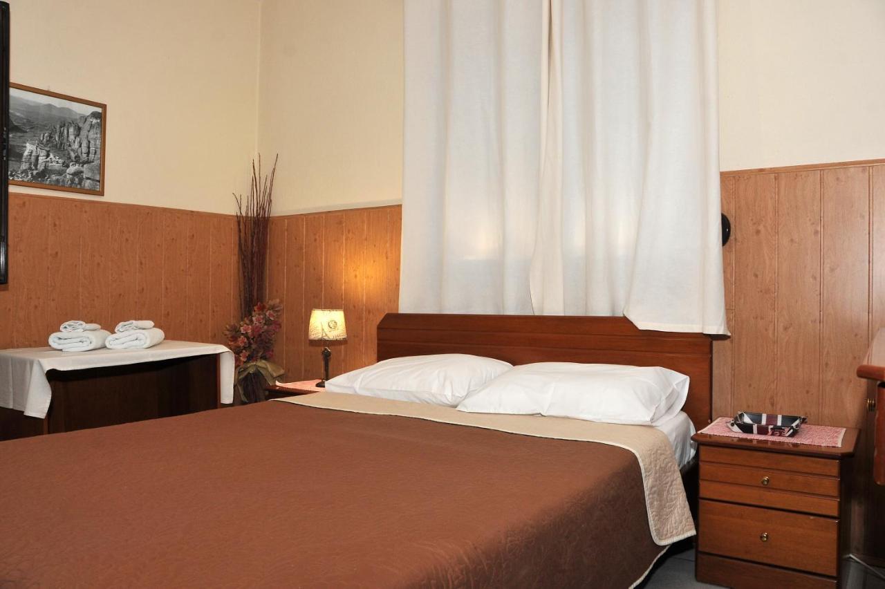 Guesthouse Bloutsos Rooms Kastraki Buitenkant foto