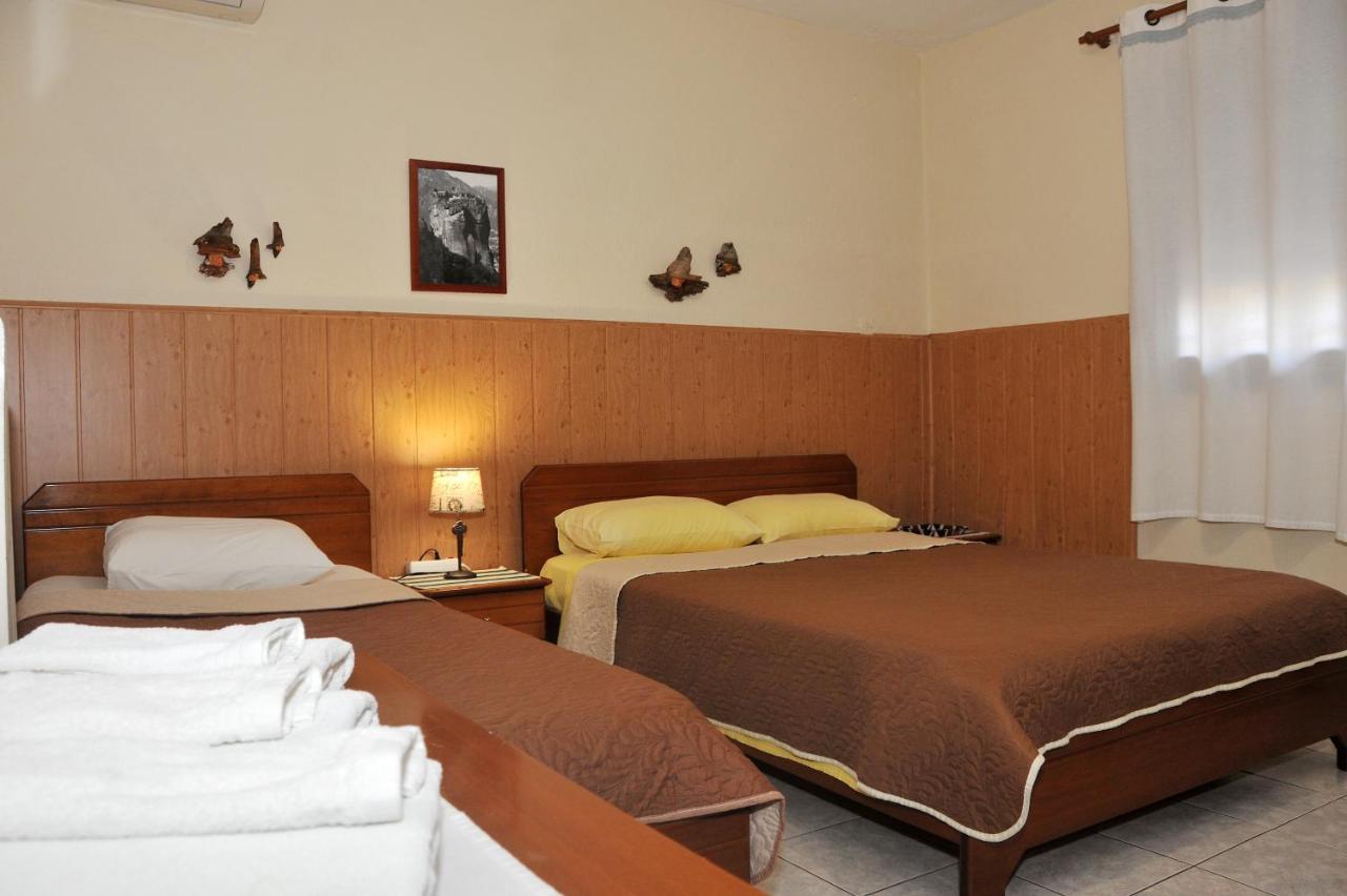 Guesthouse Bloutsos Rooms Kastraki Buitenkant foto