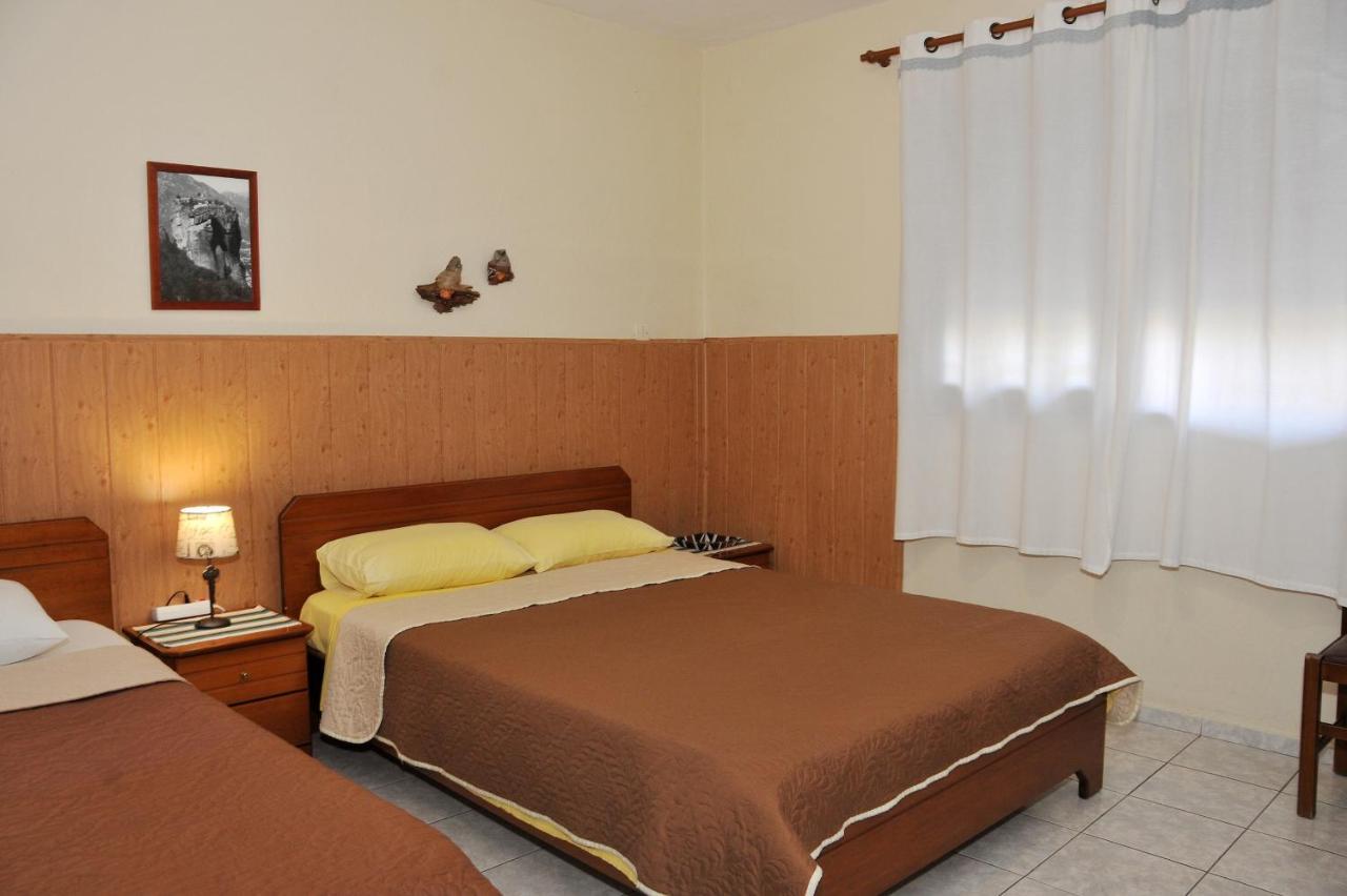 Guesthouse Bloutsos Rooms Kastraki Buitenkant foto